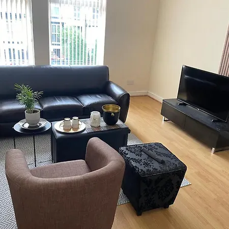 2-Bed Apartment - Sleeps 4 - Street Parking - Wifi Manchester Buitenkant foto